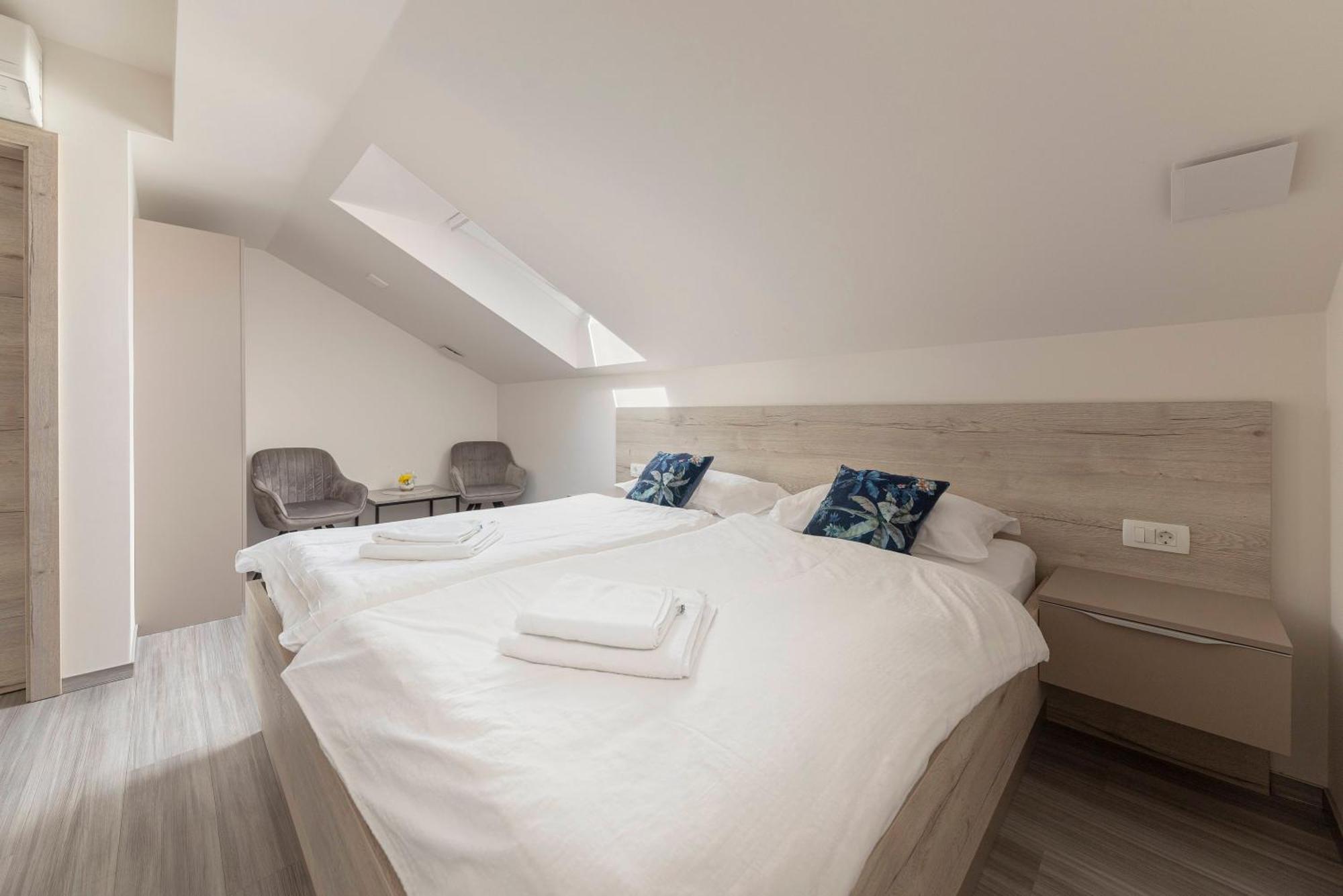 Rooms S Center 斯洛文尼亚科尼采 外观 照片