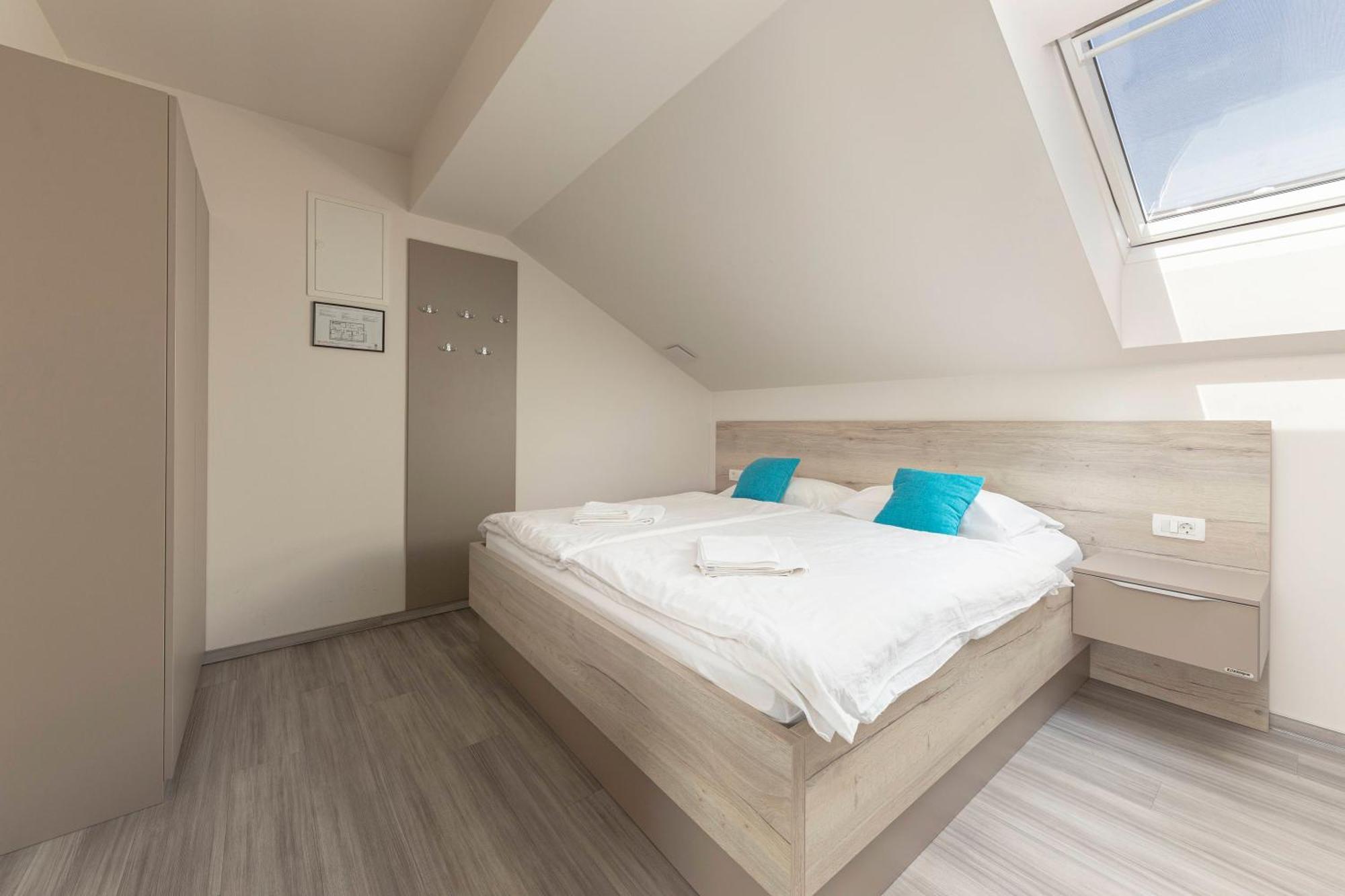 Rooms S Center 斯洛文尼亚科尼采 外观 照片