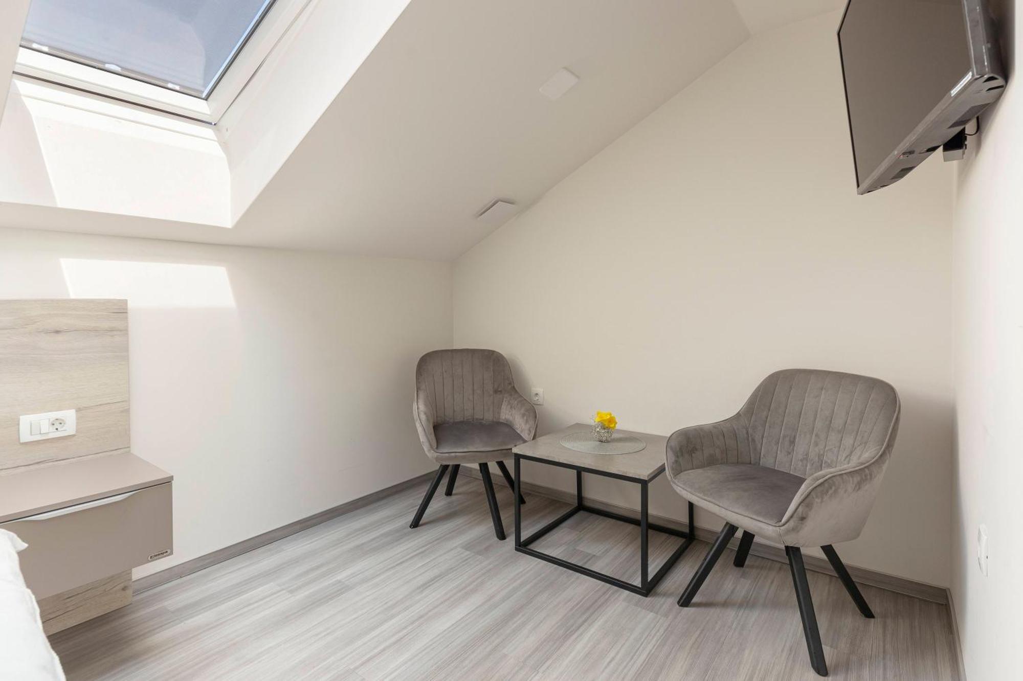 Rooms S Center 斯洛文尼亚科尼采 外观 照片
