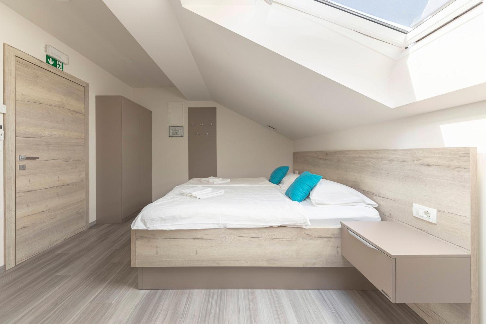 Rooms S Center 斯洛文尼亚科尼采 外观 照片