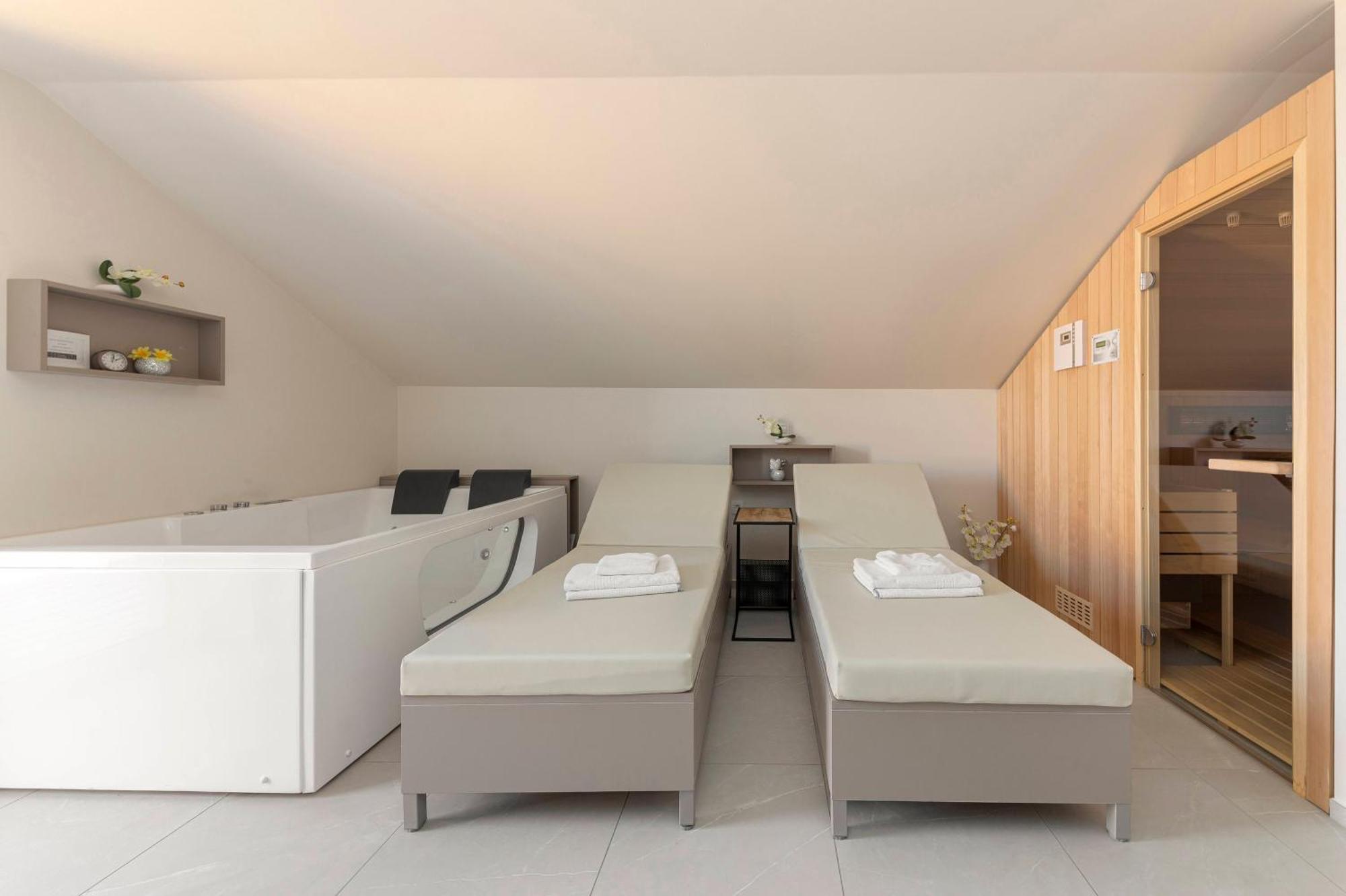 Rooms S Center 斯洛文尼亚科尼采 外观 照片