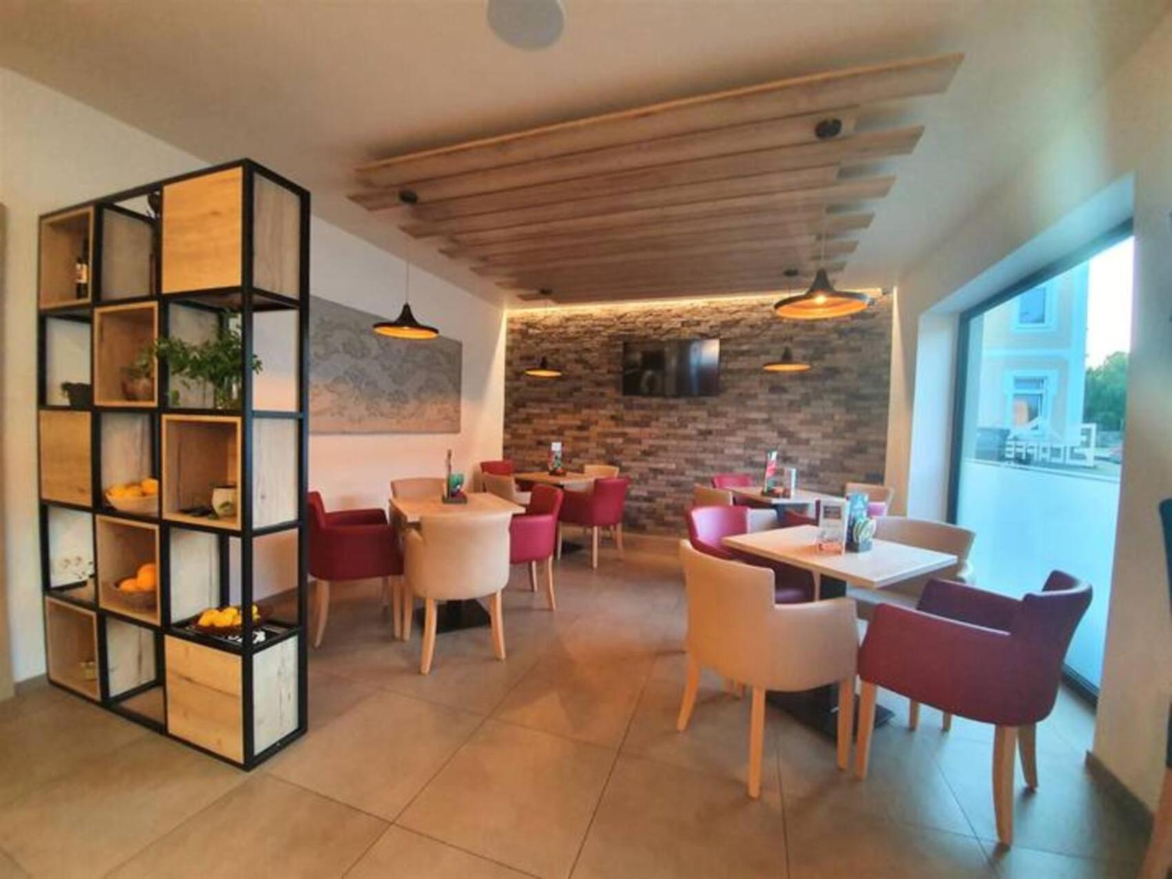 Rooms S Center 斯洛文尼亚科尼采 外观 照片